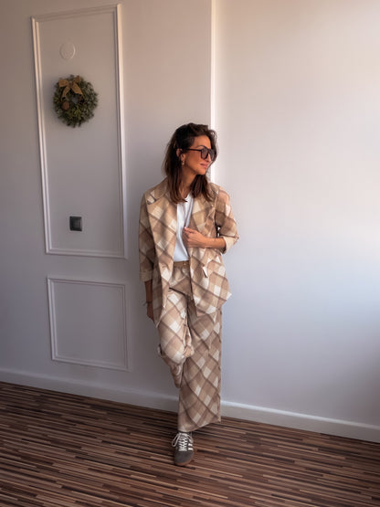 Total look cuadros LOTUS