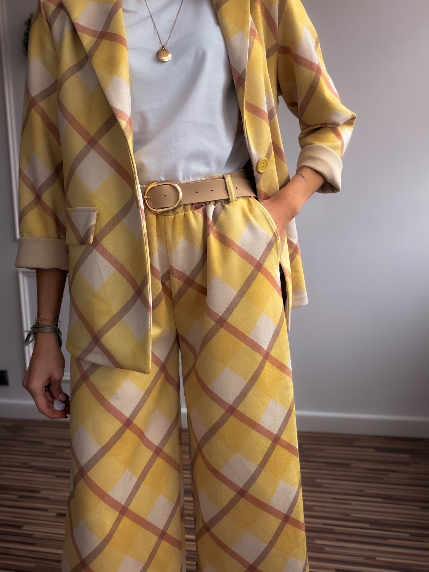 Total look cuadros LOTUS